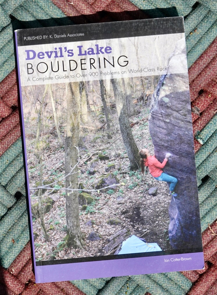 Devil's Lake Bouldering by Ian Cotter-Brown (2017)