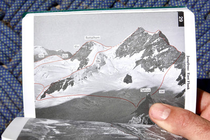 Bernese Oberland including Salbitschijen by Les Swindin (2003)
