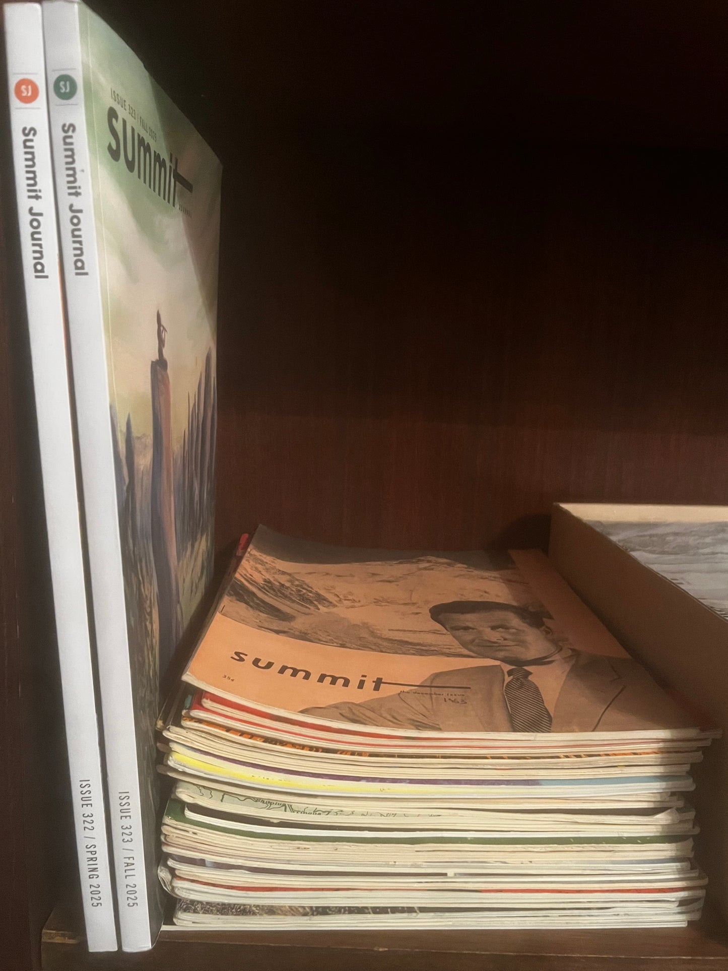 3 Summit Magazines (Random)